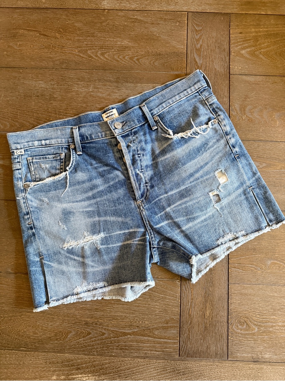 Citizens of Humanity Corey Slouchy Premium Vintage Distressed Denim Shorts NWOT